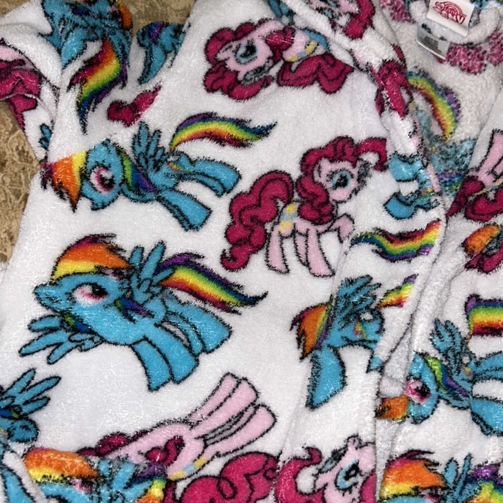 Little Pony Robe - Picture 2 of 6